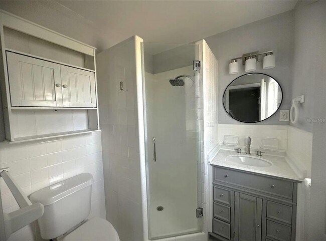 Building Photo - 2275 Hawthorne St