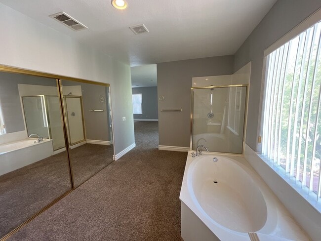 Building Photo - Stunning 2 story, 5-bedroom home in Rhodes Ranch