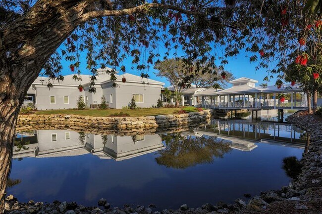 Building Photo - 268 Southampton Dr