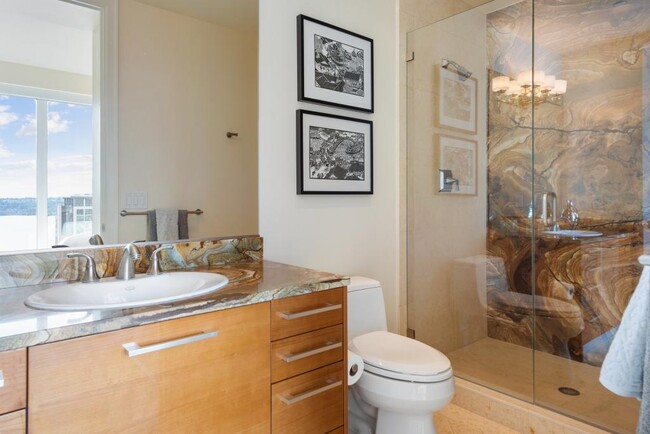 Building Photo - The Escala Condominiums - 3 bedrooms
