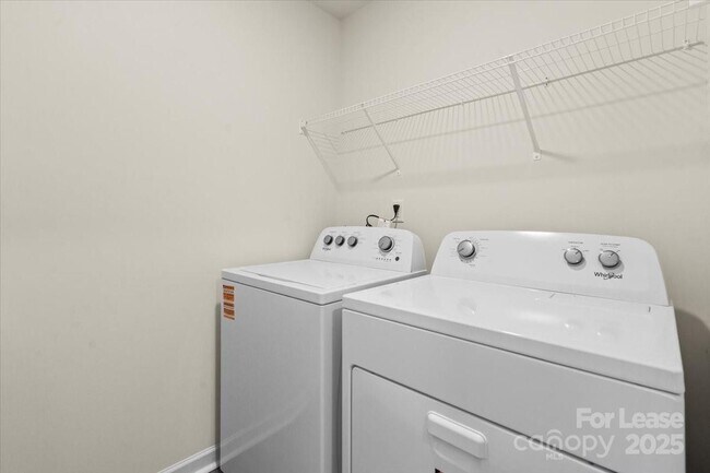 Building Photo - 1339 37th Ave Lane NE