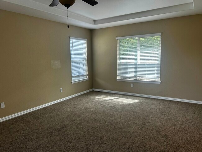 Building Photo - 10850 Trotwood Way