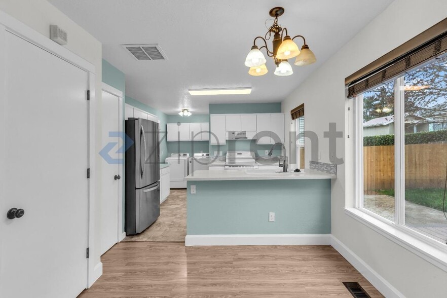 Building Photo - 7410 SW 173rd Pl