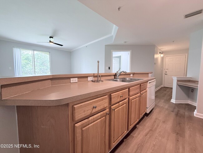 Building Photo - 440 S Villa San Marco Dr