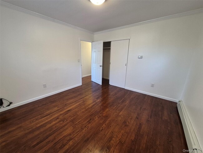 Building Photo - 27 Oakwood Dr