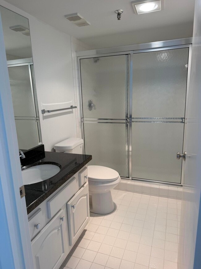 Building Photo - 6845 Willow Wood Dr