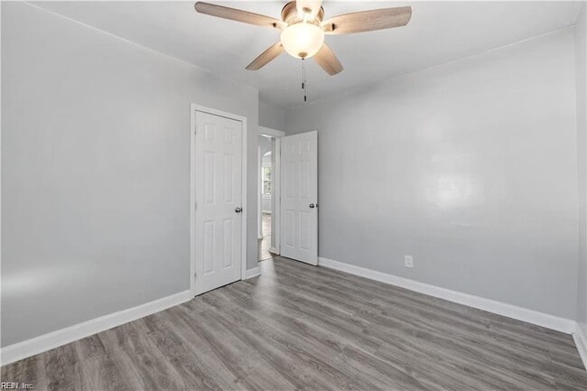 Building Photo - 3221 Hyde Cir