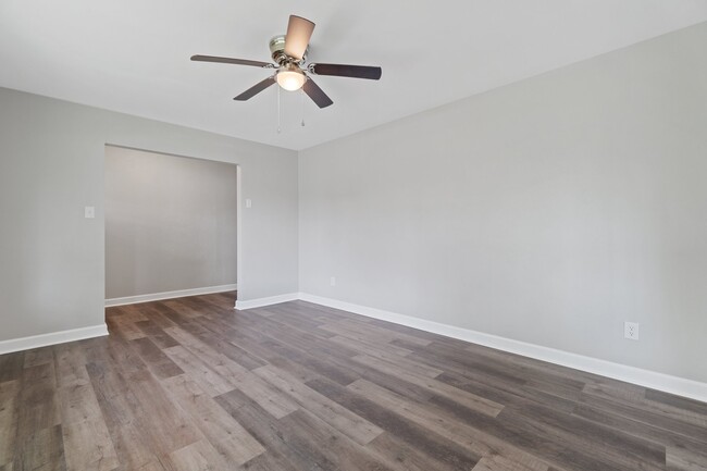 Building Photo - 2916 Knight Rd