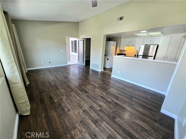 Building Photo - 3645 Country Oaks Loop