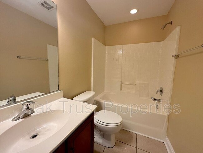 Building Photo - 126 Tuscany Ct