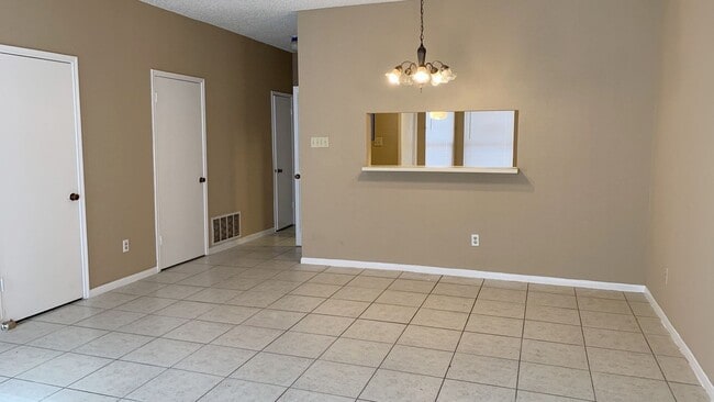 Building Photo - 12500 Brookglade Cir