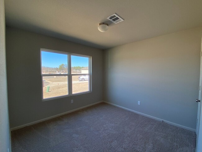 Building Photo - NEW  4bed/2bath Home!!!