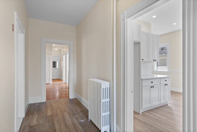 Building Photo - 327 Ashmont St