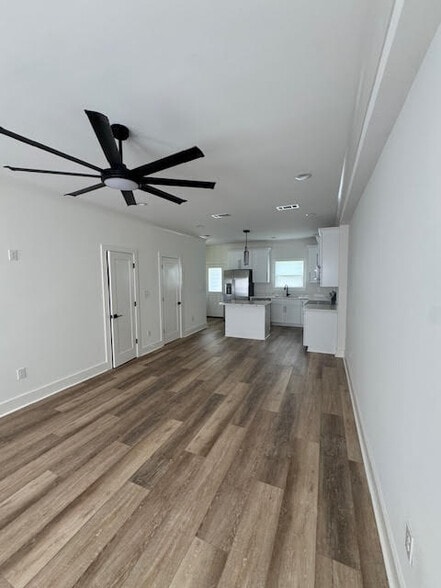 Building Photo - 103 Highpoint Dr