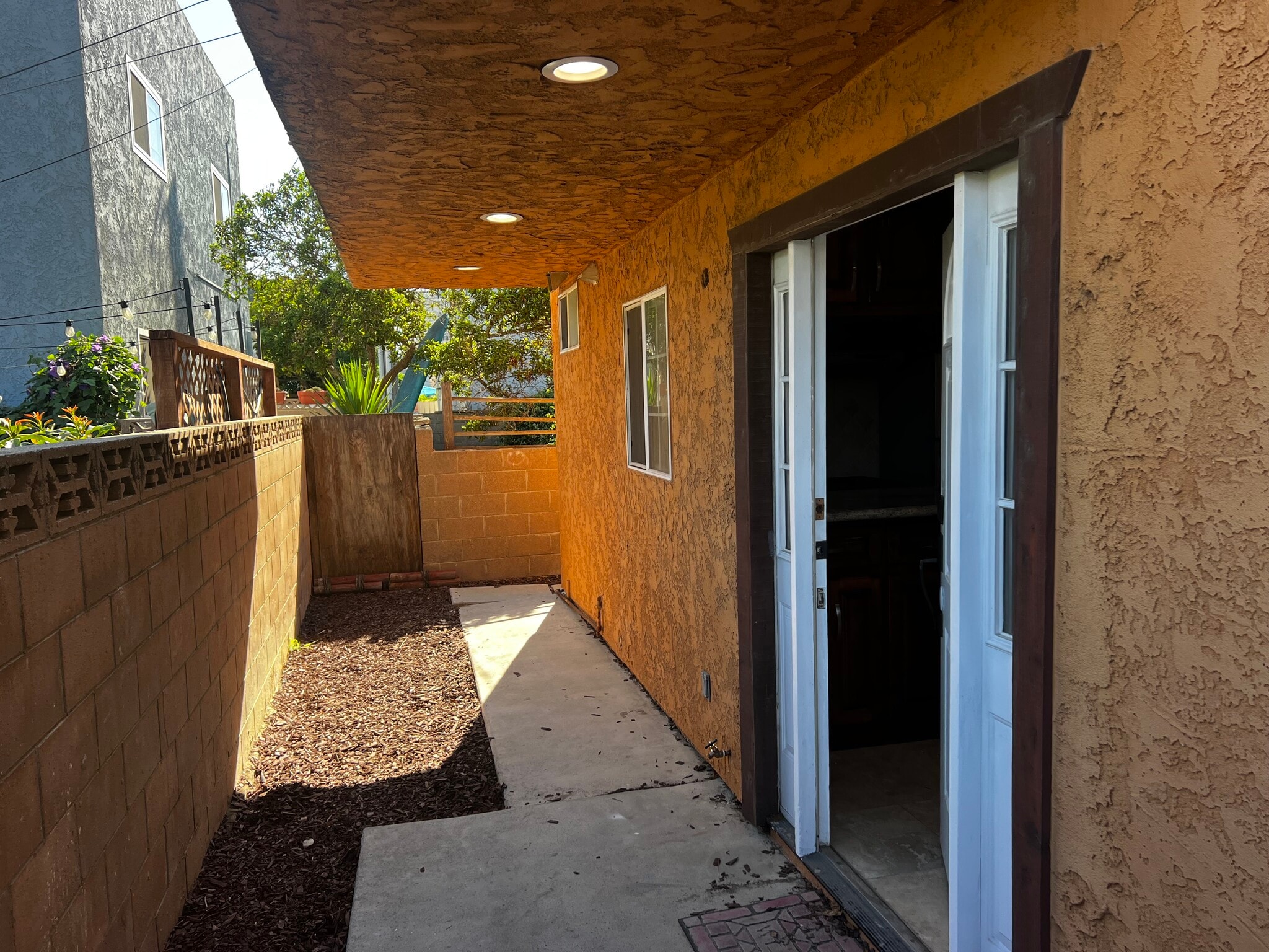 Building Photo - 148 Van Nuys Ave