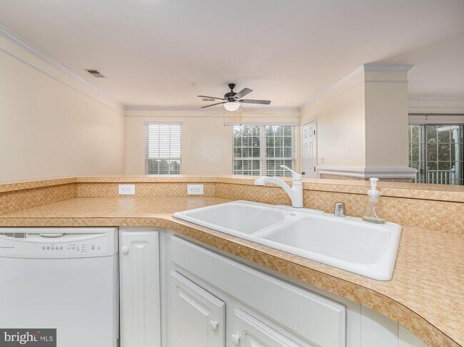 Building Photo - 12755 Fair Crest Ct