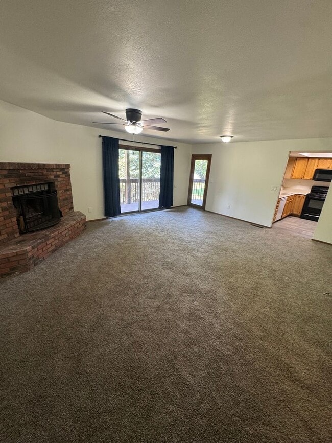 Primary Photo - Charming 2BD/2BA Two-Level Condo in Walnut...