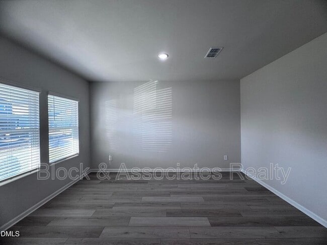 Building Photo - 62 Thistle Patch Pl