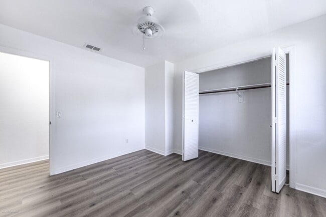 Building Photo - DRASTIC PRICE DROP!!  PRIME LOCATION