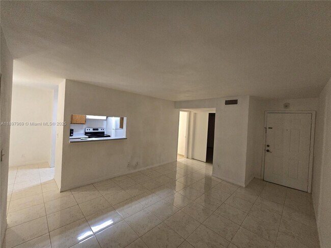 Building Photo - 4040 NW 87th Ave