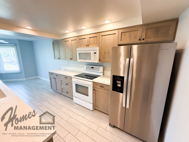 Building Photo - Del Mar Beach Club 2bd/2ba Condo
