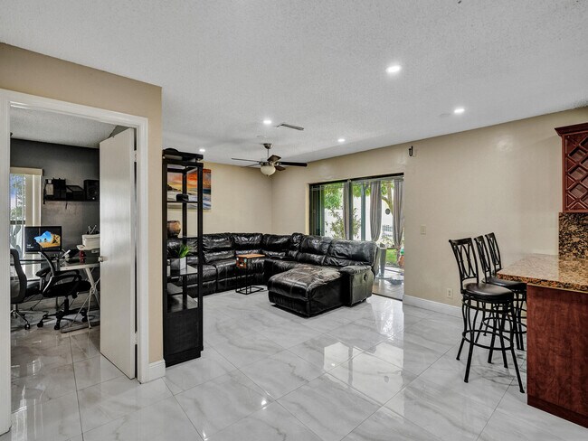 Building Photo - 9610 Dunhill Dr