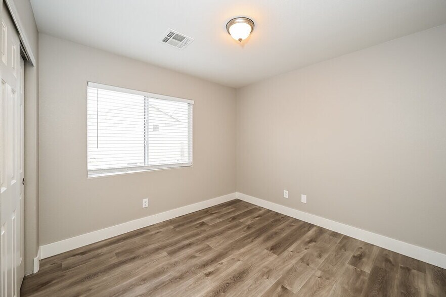 Building Photo - 7489 S Dune Sunflower Ct