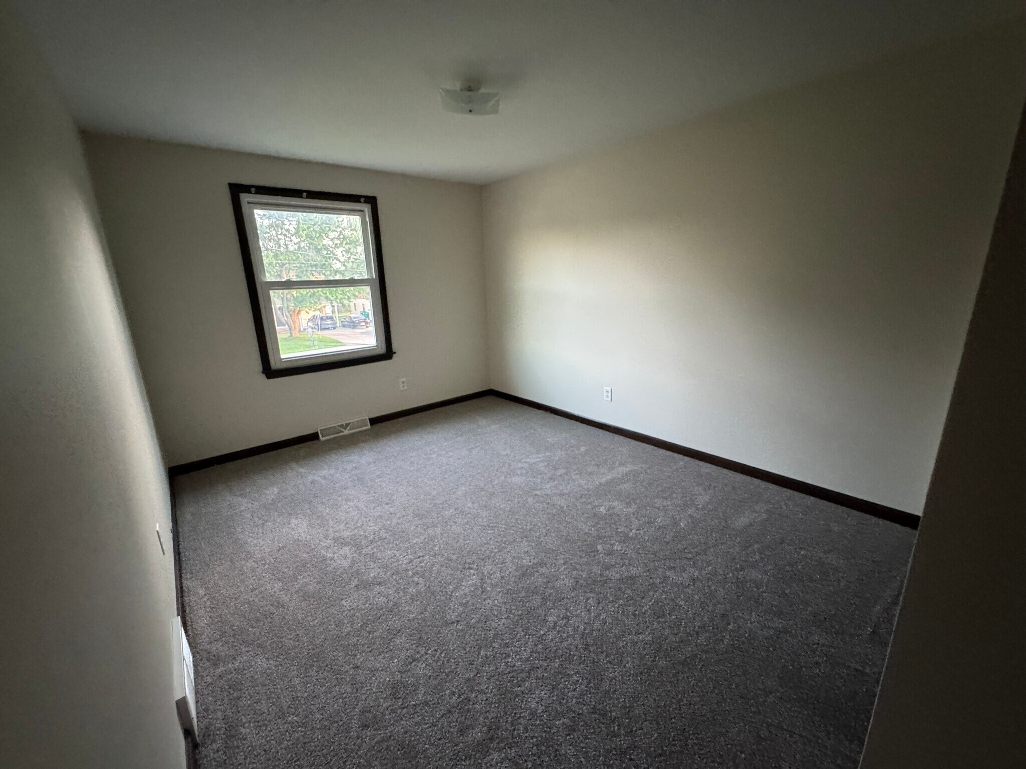 Building Photo - 3656 Sowles Rd