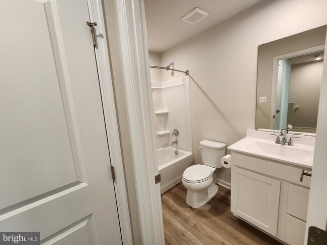 Building Photo - 619 Laurelwood Cir