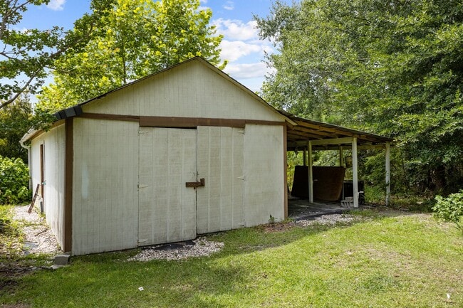Building Photo - 126 George Jones Rd