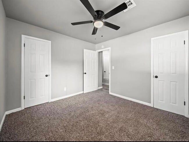 Building Photo - Beautiful Renovated 3 Bedroom Ready Late May