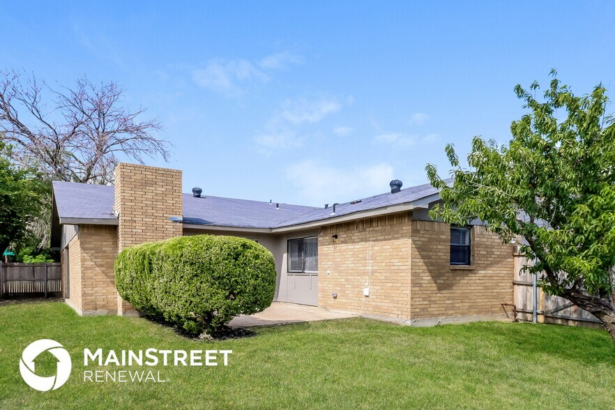 Building Photo - 7254 Cloverglen Dr