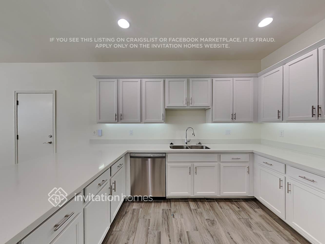 Building Photo - 242 N 69th Pl
