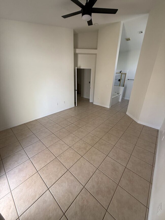 Building Photo - 8960 Tumbling Pebble Way