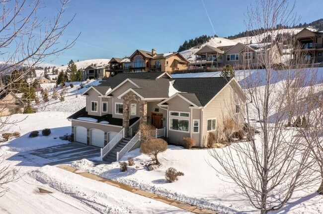 Building Photo - Executive Rental - Stone Mountain - 5 Bed - 3 Bath