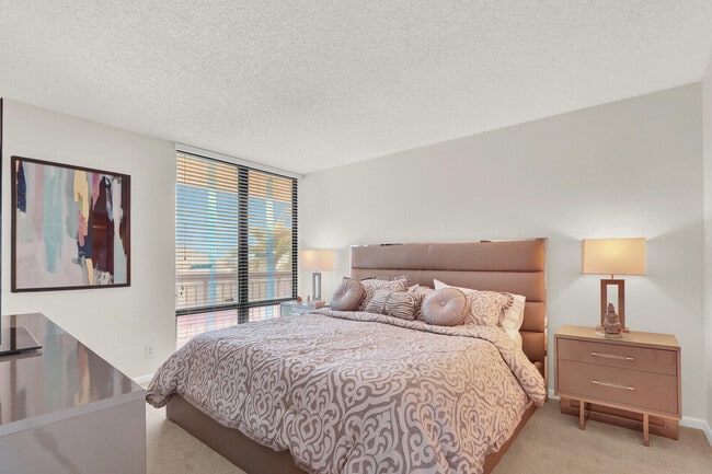 Building Photo - 2687 N Ocean Blvd