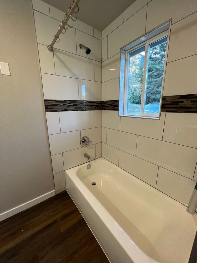 Building Photo - 2 bedroom rambler with Issaquah schools