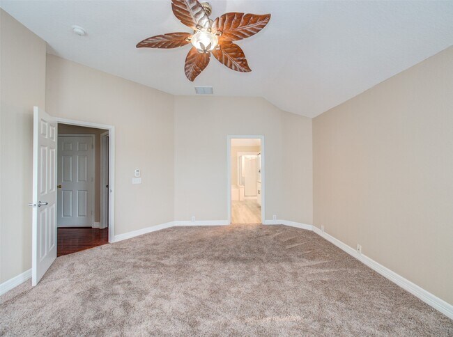 Building Photo - 419 Thorpe Springs Dr