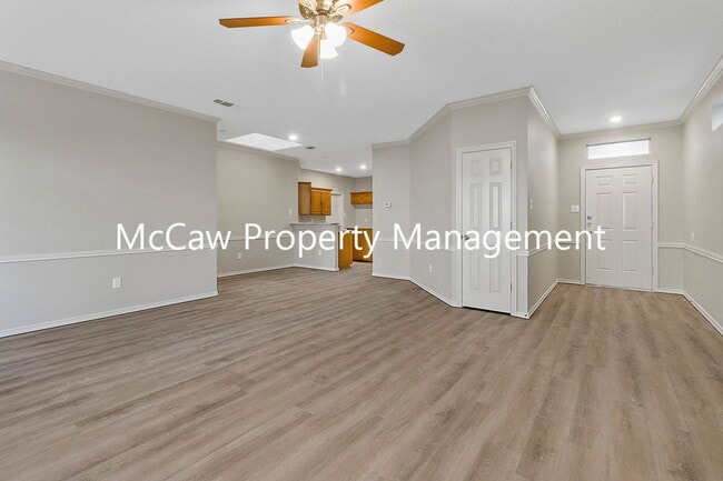 Building Photo - 1214 Mission St