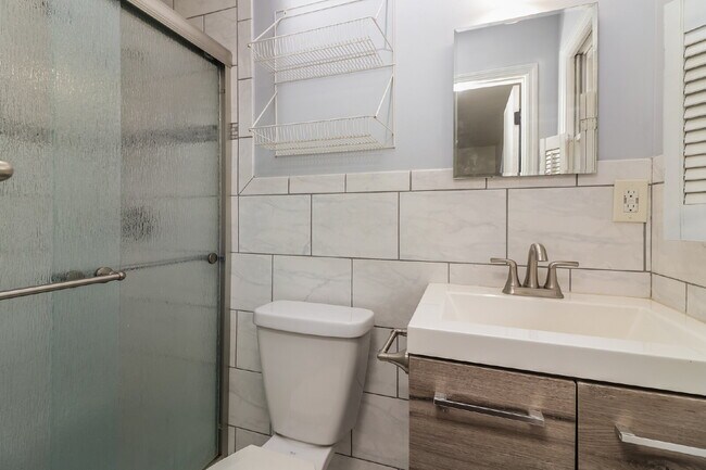 Building Photo - 24 Chestnut Dr