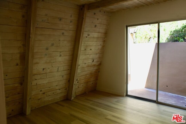 Building Photo - 1578 Topanga Skyline Dr