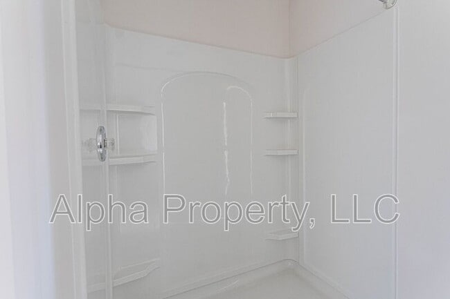 Building Photo - 34 Moorlyn Ln