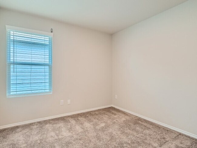 Building Photo - 15011 Dorset Wheel