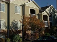 Building Photo - Gorgeous home!