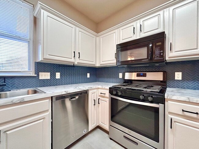 Building Photo - Beautiful 3BR, 2.5BA Two-Story Home with Laundry Room & 2-Car Garage