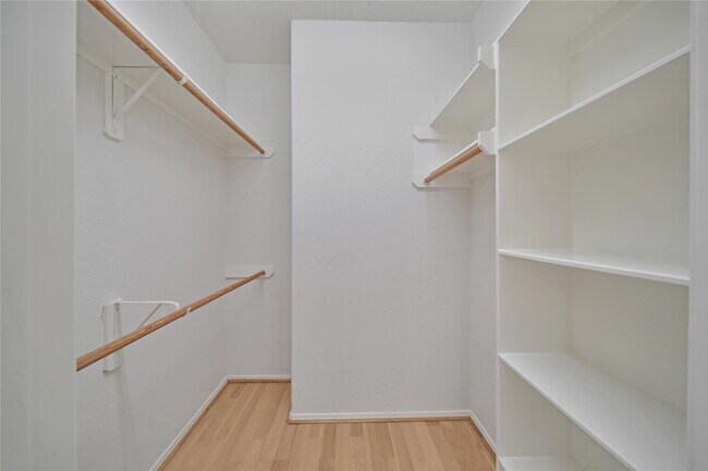 Building Photo - 78 W Shale Creek Cir