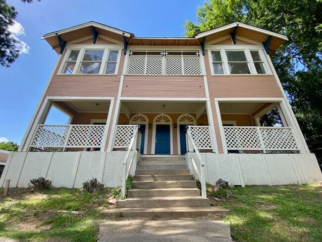 Building Photo - HISTORICAL HIGHLAND APARTMENTS FOR RENT!! ...
