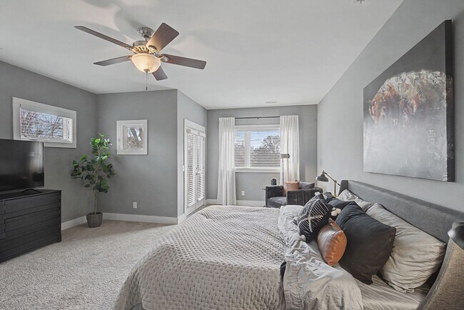 Building Photo - $4,200 per month | Fully Furnished | 3+ Month Leases Available