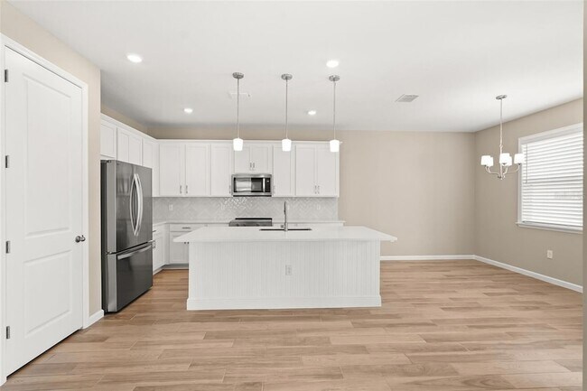 Building Photo - 17055 Haggerty Hollow Dr