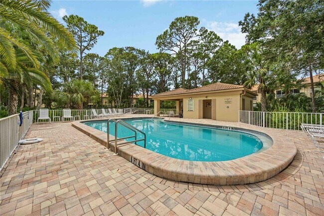 Building Photo - 4321 Longmeadow